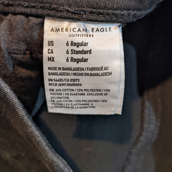 American Eagle Jean Skirt - Picture 10 of 11